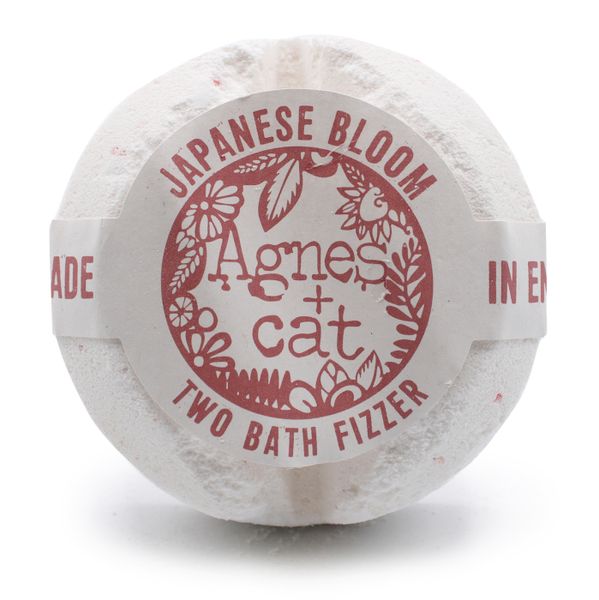 Caja de Regalo con Vela y Bombas de Baño - Pressed Peonies & Japanese Bloom