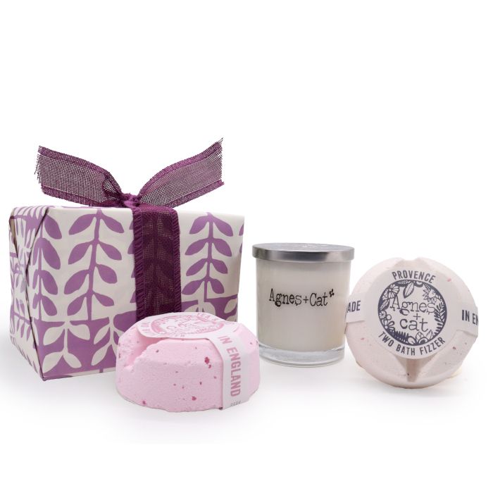 Caja de Regalo con Vela y Bombas de Baño - Provence & Tea and Roses