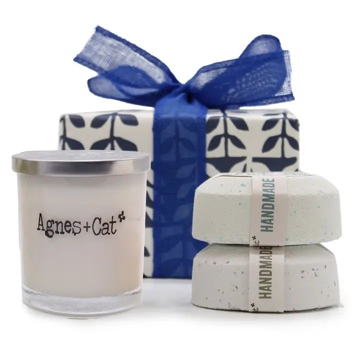 Caja de Regalo con Vela y Bombas de Baño - Sea Salt & Moss, Dolly Blue